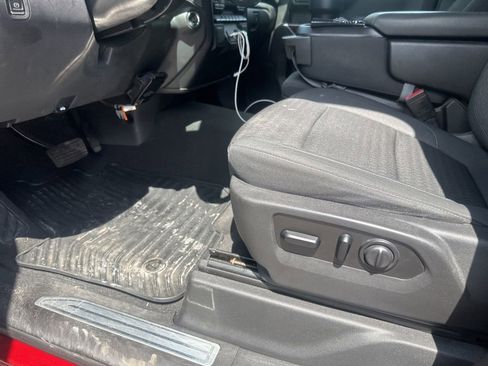 Used 2021 Chevrolet Silverado 1500 LT image 25