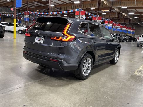 Used 2025 Honda CR-V EX image 5