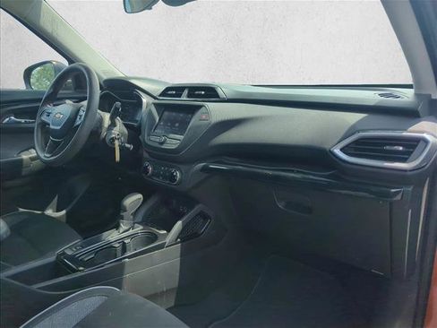 Used 2021 Chevrolet TrailBlazer LS FWD image 28