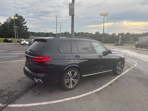 Used 2023 BMW X7 xDrive40i w/ M Sport Package AWD/4WD image 3