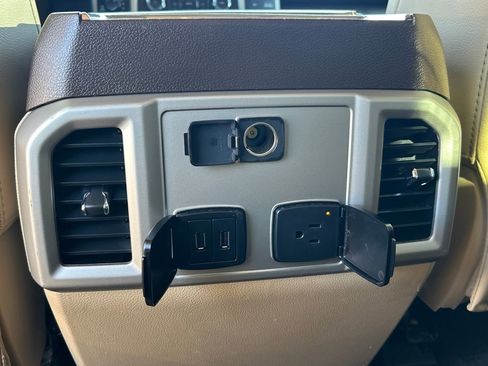 Used 2018 Ford F150 Lariat image 21