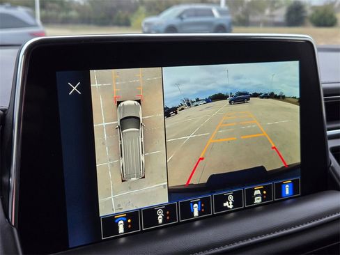 Used 2024 Chevrolet Suburban Z71 w/ Off-Road Capability Package image 37