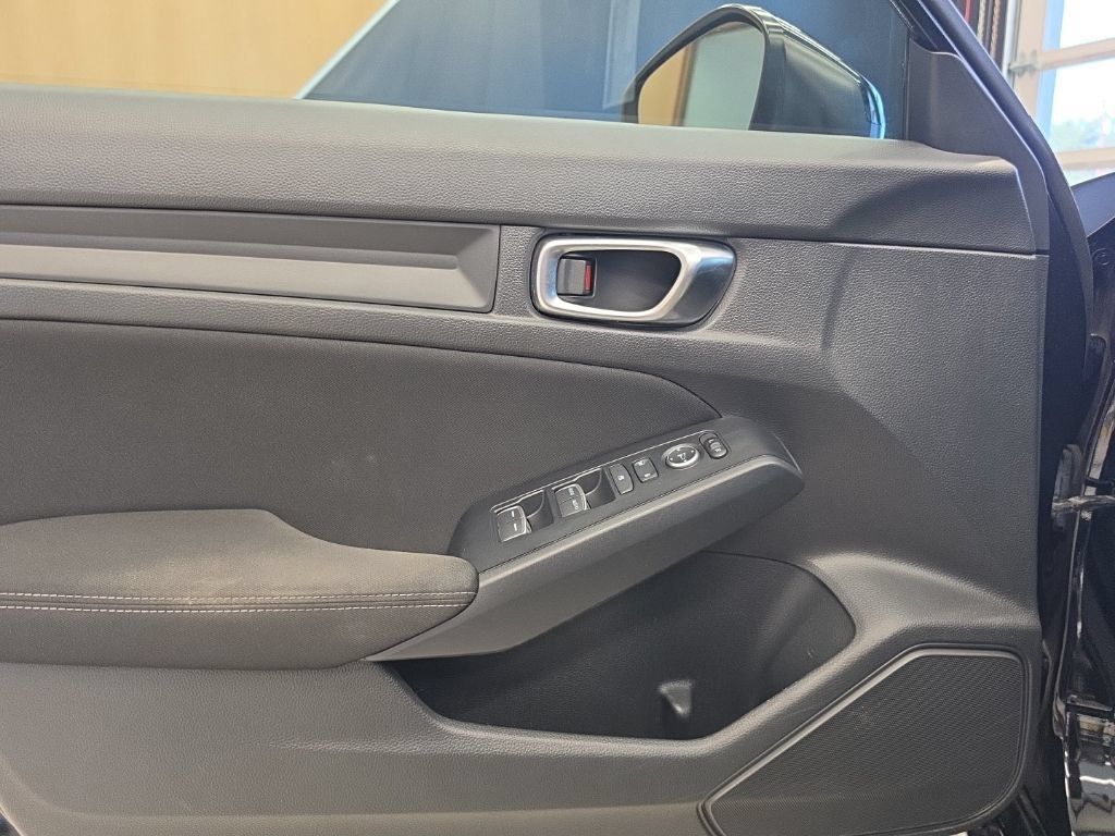 Used 2023 Honda Civic LX image 34