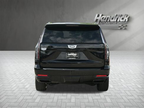 Used 2025 Cadillac Escalade ESV Sport Platinum w/ LPO, ONYX Package AWD/4WD image 9