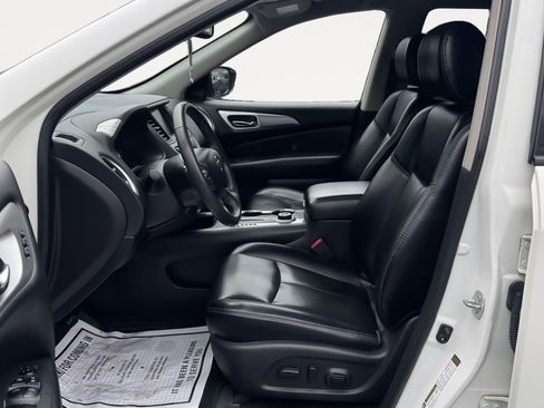 Used 2017 Nissan Pathfinder SL image 12