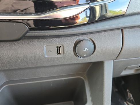 Used 2023 Ford Transit 350 XLT image 25