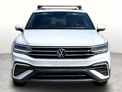 Used 2022 Volkswagen Tiguan SE FWD image 3