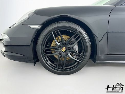 Used 2015 Porsche 911 Carrera 4 image 18