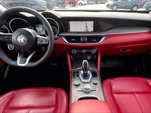 Used 2021 Alfa Romeo Stelvio Ti w/ Nero Edizione image 15