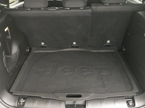 Used 2016 Jeep Renegade Latitude w/ Cold Weather Group AWD/4WD image 5