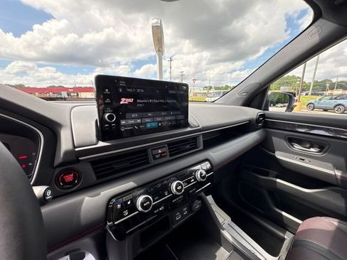Used 2025 Honda Pilot Black Edition image 16