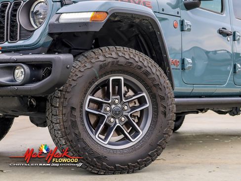 Used 2024 Jeep Gladiator Mojave image 2