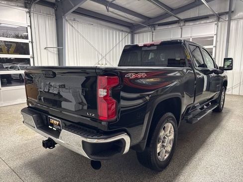 Used 2020 Chevrolet Silverado 2500 LTZ w/ LTZ Premium Package AWD/4WD image 22