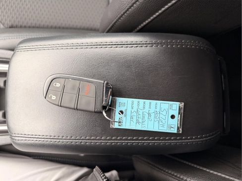 Used 2025 Jeep Compass Latitude image 28