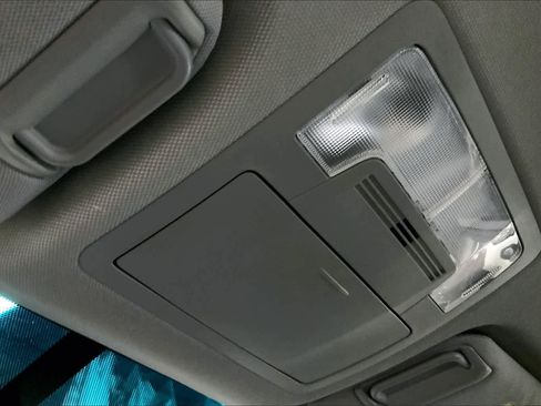 Used 2015 Toyota Camry LE image 30