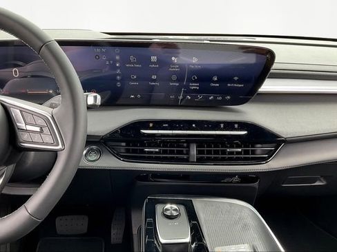 New 2026 Buick Enclave Sport Touring w/ Power Package image 8