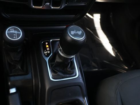 Used 2021 Jeep Wrangler Unlimited Sport AWD/4WD image 29
