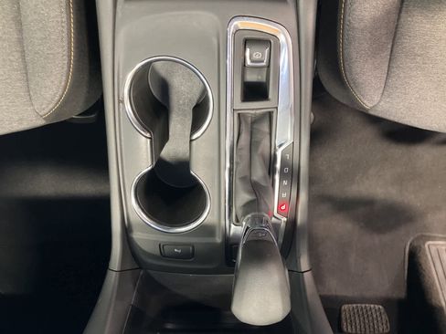 Used 2022 Chevrolet Equinox LT image 17