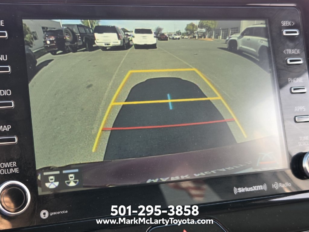 Used 2022 Toyota Venza LE AWD/4WD image 18