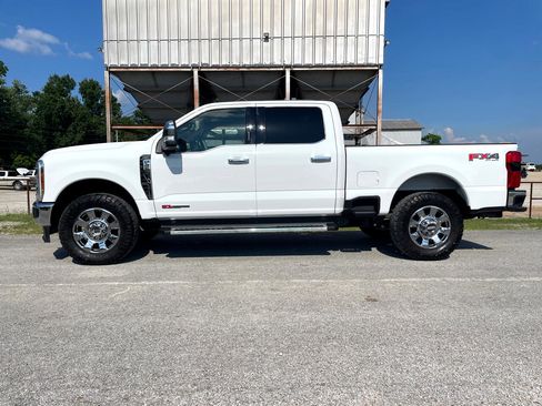 Used 2023 Ford F250 Lariat w/ Tow Technology Package image 2
