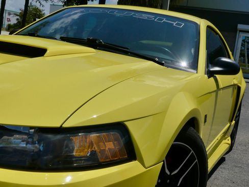 Used 2001 Ford Mustang GT RWD image 82