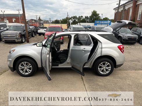 Used 2017 Chevrolet Equinox LT image 23