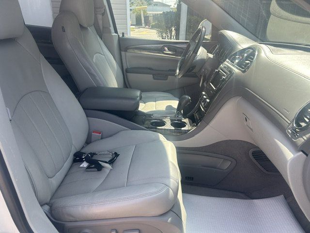 Used 2014 Buick Enclave Leather FWD image 13