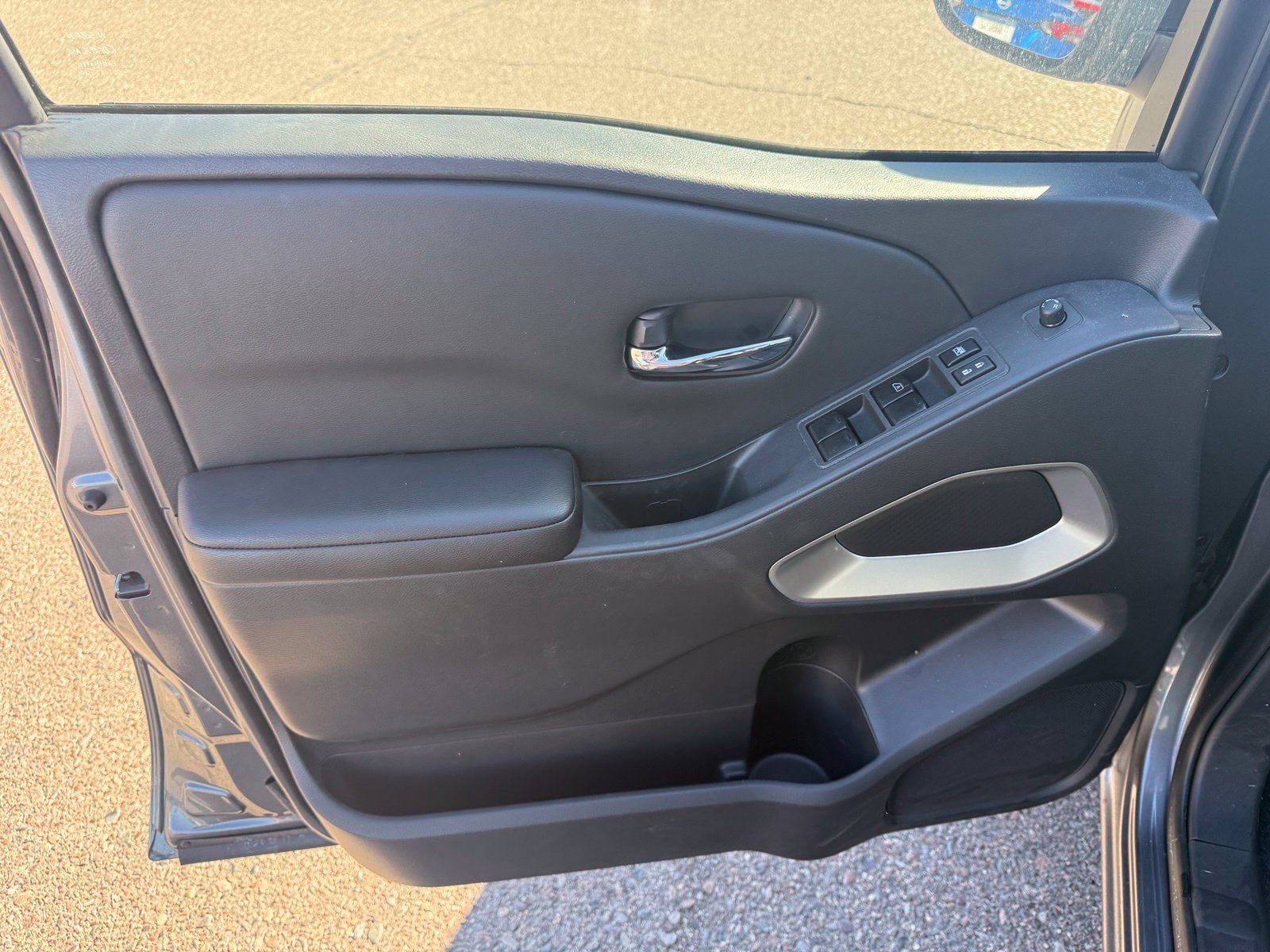 Certified 2025 Nissan Frontier SV RWD image 15