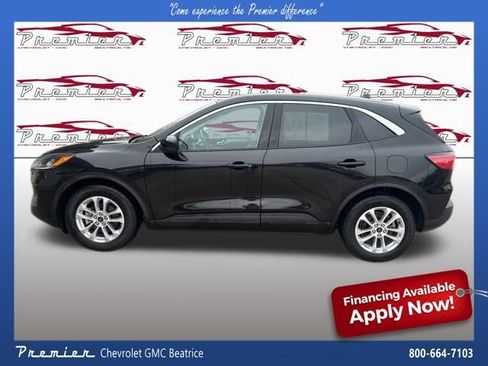 Used 2020 Ford Escape SE image 2