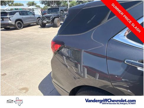 Used 2022 Chevrolet Equinox Premier FWD image 5