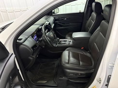 Used 2023 Chevrolet Traverse High Country AWD/4WD image 31