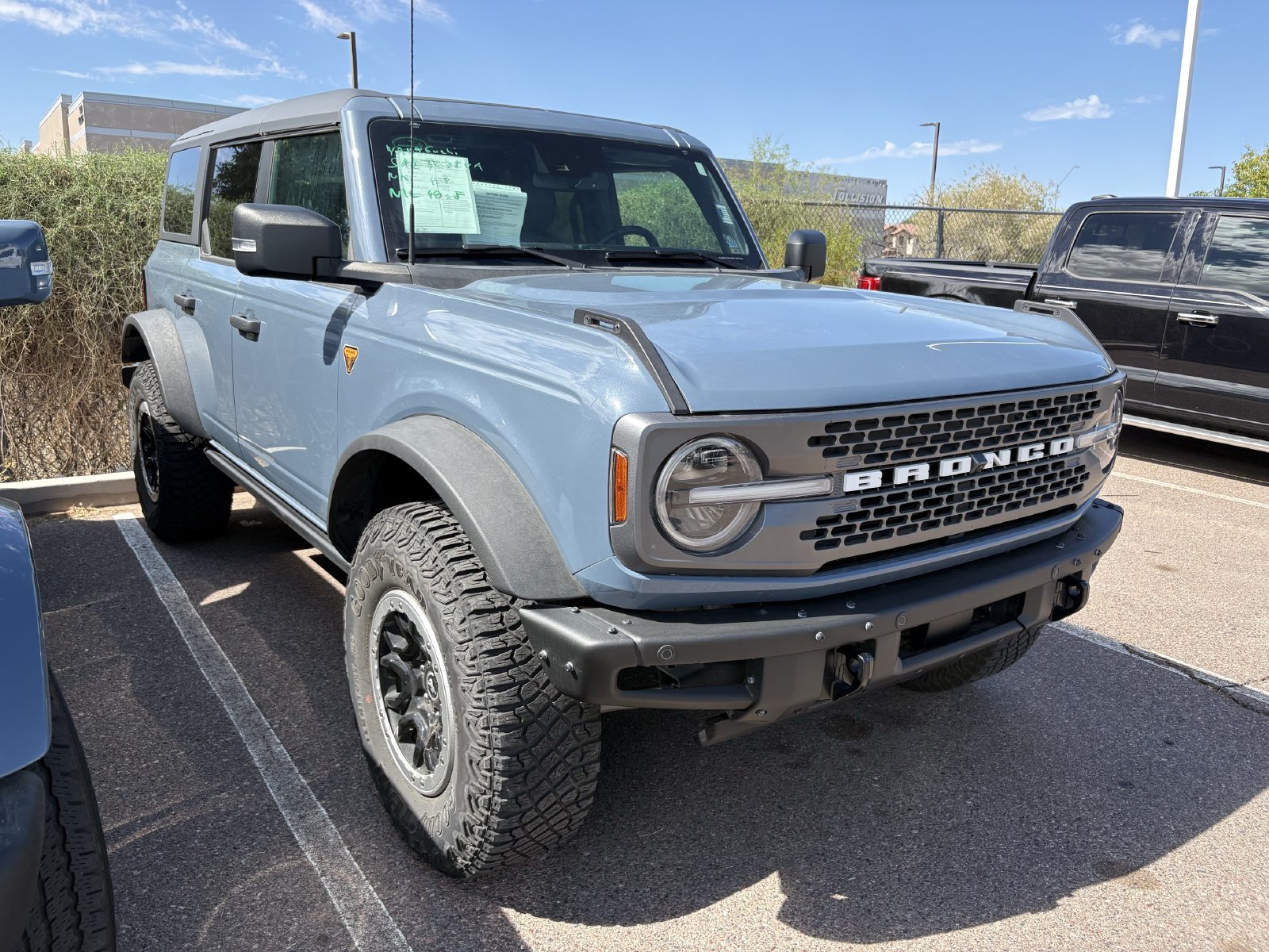 Used 2023 Ford Bronco Badlands w/ Sasquatch Package AWD/4WD image 3