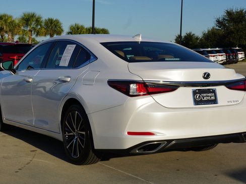Certified 2024 Lexus ES 350 w/ Premium Package image 8