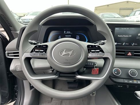 New 2026 Hyundai Elantra SE image 26
