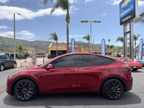 Used 2025 Tesla Model Y Performance AWD/4WD image 5