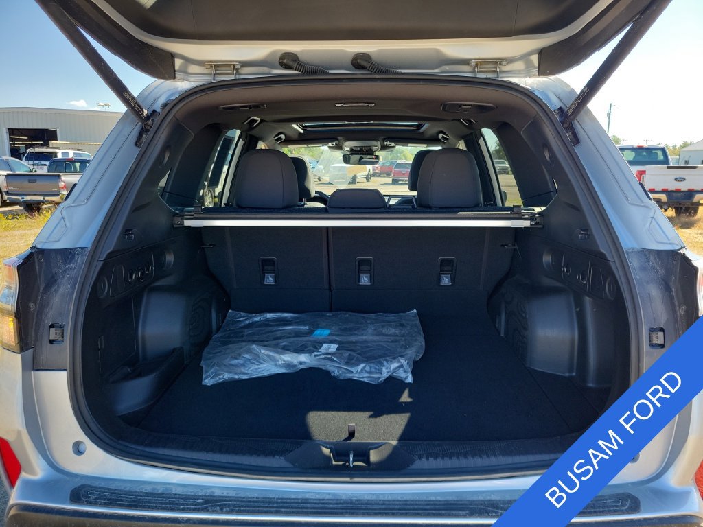 Used 2025 Subaru Forester Premium AWD/4WD image 6