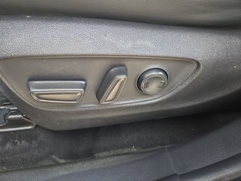 Used 2022 Toyota Highlander XLE image 18