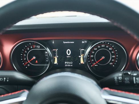 Used 2021 Jeep Wrangler Unlimited Rubicon image 39