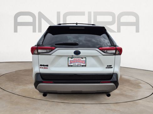Used 2024 Toyota RAV4 XSE AWD/4WD image 9