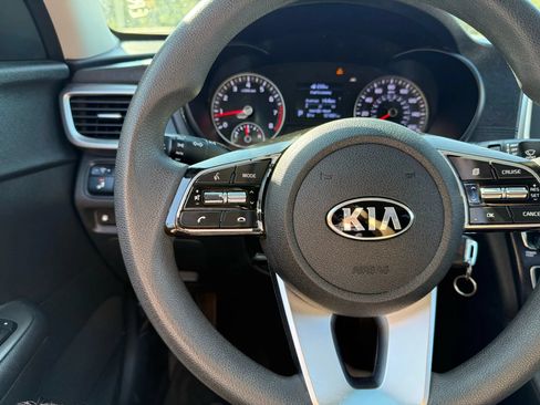 Used 2020 Kia Optima LX FWD image 19
