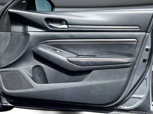 Used 2021 Nissan Altima 2.5 SR w/ SR Premium Package image 26