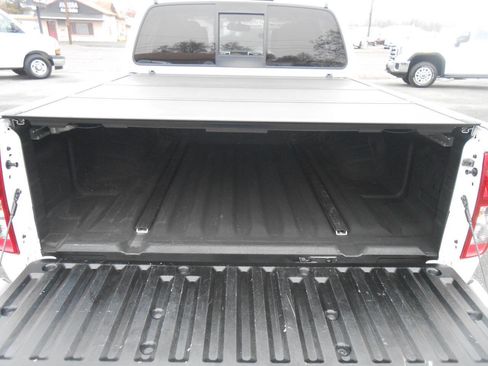 Used 2019 Nissan Frontier PRO-4X w/ Pro-4x Luxury Package image 24