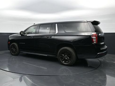 Used 2021 Chevrolet Suburban LT AWD/4WD image 7
