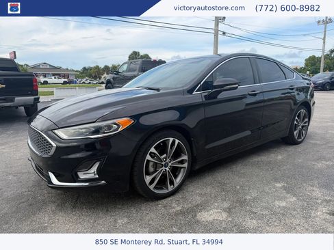Used 2020 Ford Fusion Titanium AWD/4WD image 7