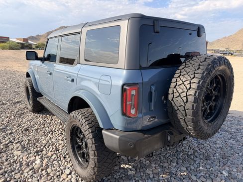Used 2024 Ford Bronco Outer Banks AWD/4WD image 3
