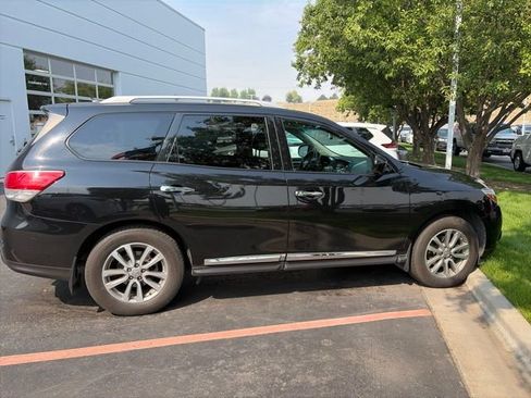 Used 2015 Nissan Pathfinder SL w/ SL Premium Package AWD/4WD image 9
