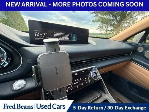 Used 2022 Genesis GV80 2.5T w/ Prestige Package 04 AWD/4WD image 16