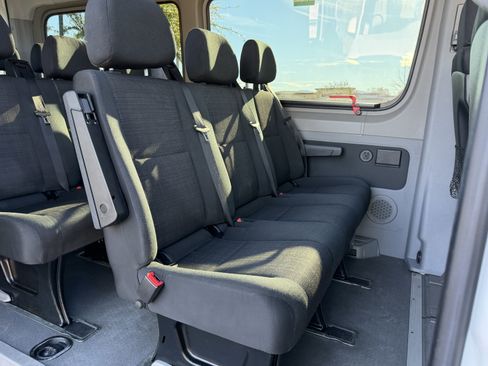 Used 2017 Mercedes-Benz Sprinter 2500 image 14