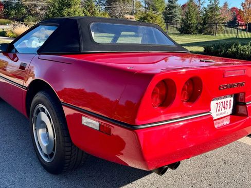 Used 1987 Chevrolet Corvette Convertible image 5