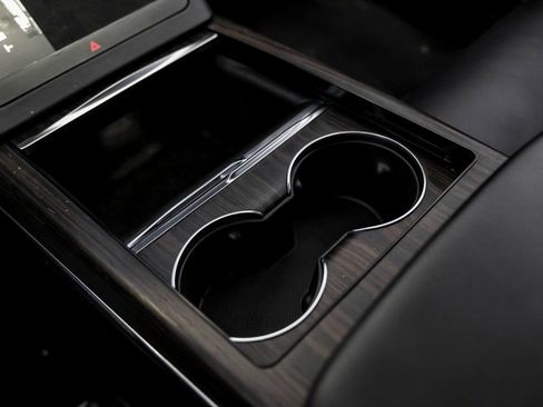 Used 2023 Tesla Model S image 29